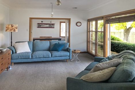 Photo of property in 53 Braid Road, St Andrews, Hamilton, 3200