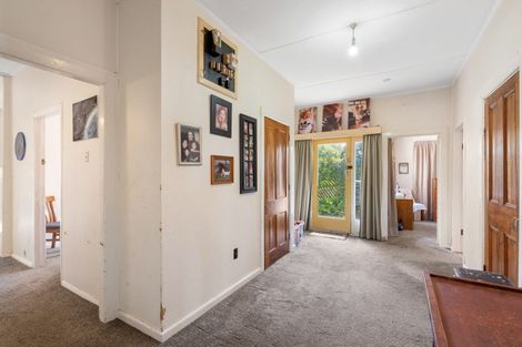 Photo of property in 16 Moore Street, Milton, 9220