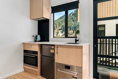 Photo of property in The Alex Apartments, 18/135b Hallenstein Street, Queenstown, 9300