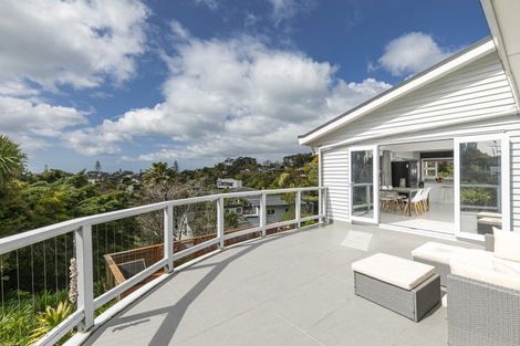 Photo of property in 90 Matipo Road, Mairangi Bay, Auckland, 0630