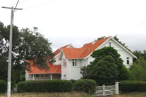 Photo of property in 4/125 Carrington Road, Point Chevalier, Auckland, 1025