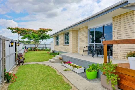 Photo of property in 59 Puriri Crescent, Edgecumbe, 3120