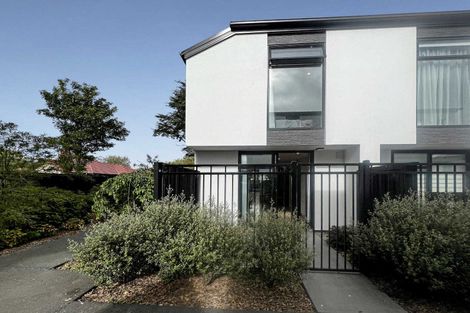 Photo of property in 6/12 New Brighton Road, Shirley, Christchurch, 8061