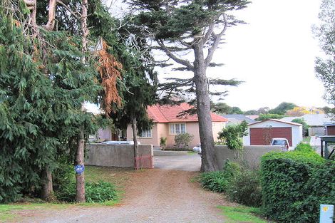 Photo of property in 2 Main Road, Waikanae, 5036