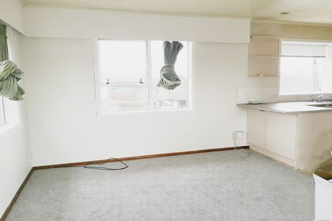 Photo of property in 68b Botany Road, Botany Downs, Auckland, 2010