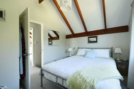 Photo of property in 5 Kaimiko Place, Okiwi Bay, 7193