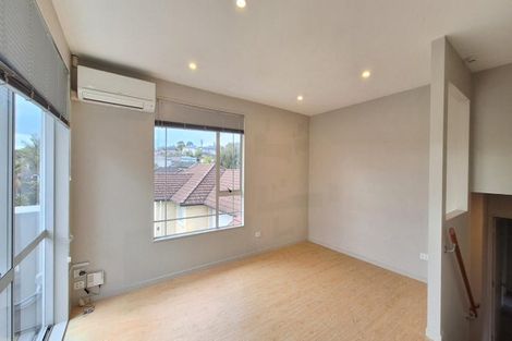 Photo of property in 3a Pittville Place, Henderson, Auckland, 0612