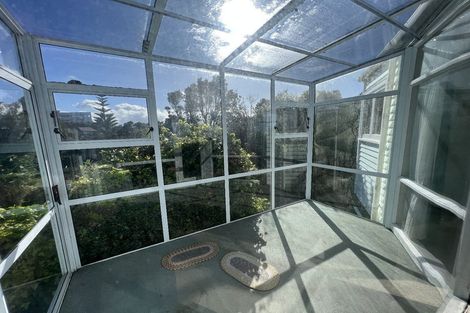 Photo of property in 1 Rajputana Way, Khandallah, Wellington, 6035