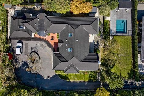 Photo of property in 68 Cheviot Road, Lowry Bay, Lower Hutt, 5013