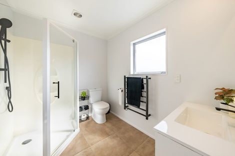 Photo of property in 17 Sumner Terrace, Aotea, Porirua, 5024