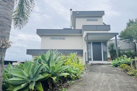 Photo of property in 5 Elliston Crescent, Stanmore Bay, Whangaparaoa, 0932