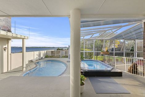 Photo of property in 43 St Annes Crescent, Wattle Downs, Auckland, 2103