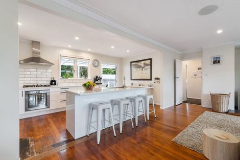 Photo of property in 21 Chartwell Avenue, Glenfield, Auckland, 0629