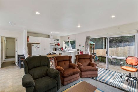 Photo of property in 104a Collingwood Road, Waiuku, 2123