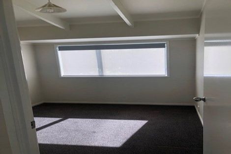 Photo of property in 21 Cambridge Terrace, Papatoetoe, Auckland, 2025