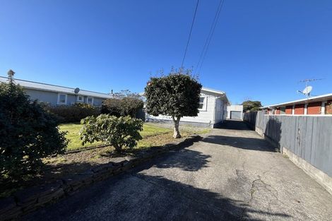 Photo of property in 21 Manu Crescent, Upper Vogeltown, New Plymouth, 4310
