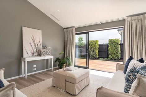 Photo of property in 98a Aorangi Road, Bryndwr, Christchurch, 8053