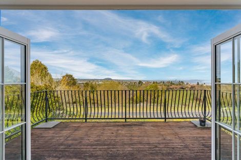 Photo of property in 18 Chateau Crescent, Rangatira Park, Taupo, 3330