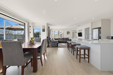 Photo of property in 5 Tavarnya Way, Patumahoe, Pukekohe, 2679