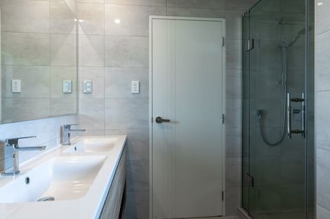 Photo of property in 46c Willerton Avenue, New Lynn, Auckland, 0600