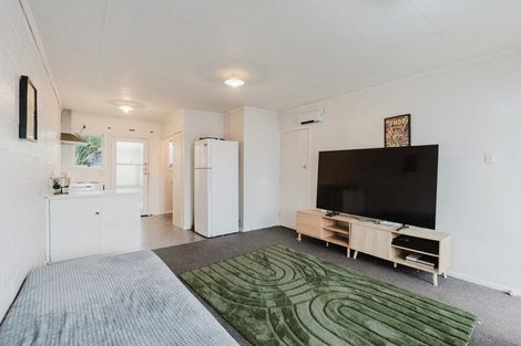 Photo of property in 79 Pine Avenue, Melville, Hamilton, 3206