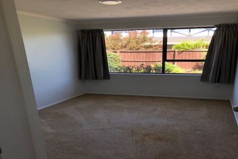 Photo of property in 19 Montclare Avenue, Ilam, Christchurch, 8041