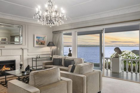 Photo of property in 15 Manahi Avenue, Kawaha Point, Rotorua, 3010