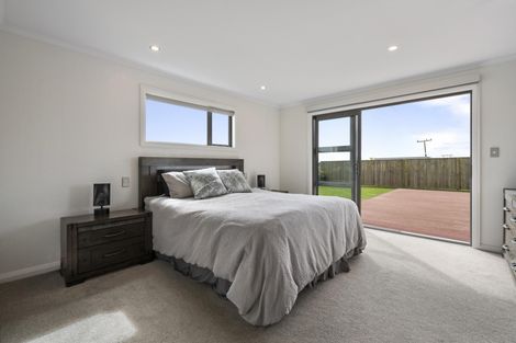 Photo of property in 27 Silicon Way, Fitzherbert, Palmerston North, 4410