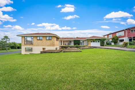 Photo of property in 2 Pendene Place, Forrest Hill, Auckland, 0620