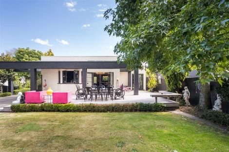 Photo of property in 15 Ake Ake Avenue, Hokowhitu, Palmerston North, 4410