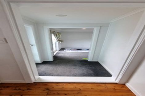 Photo of property in 121 Centreway Road, Orewa, 0931