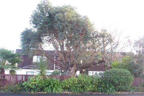 Photo of property in 58 Scenic Drive, Hillpark, Auckland, 2102