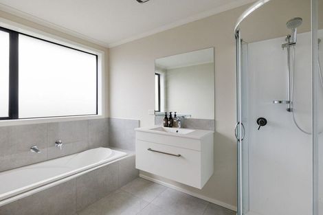 Photo of property in 67 Jarrett Terrace, Leamington, Cambridge, 3432