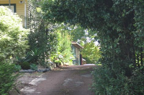 Photo of property in 1/83 Atkinson Road, Titirangi, Auckland, 0604