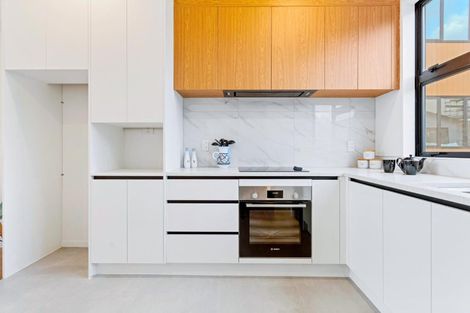 Photo of property in 5/28 Lavelle Road, Henderson, Auckland, 0612