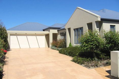 Photo of property in 17 Ashton Mews, Casebrook, Christchurch, 8051