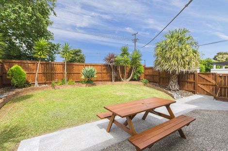 Photo of property in 1/184 Forrest Road, Forrest Hill, Auckland, 0620