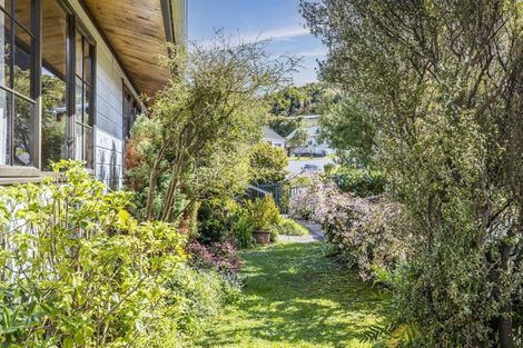 Photo of property in 28 John Witton Drive, Crofton Downs, Wellington, 6035