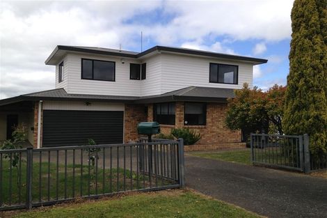 Photo of property in 5 Merlot Heights, Huapai, Kumeu, 0810