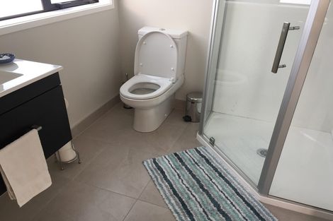 Photo of property in 17 Kahika Grove, Huapai, Kumeu, 0810