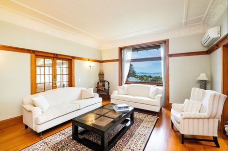 Photo of property in 8 Cobden Road, Bluff Hill, Napier, 4110