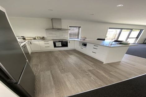 Photo of property in 18 Chelwood Street, Takaro, Palmerston North, 4412