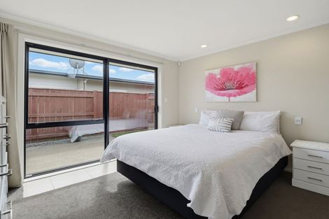 Photo of property in 2 Pegasus Place, Kelvin Grove, Palmerston North, 4414