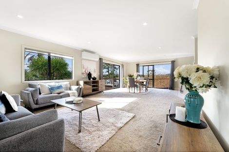 Photo of property in 62 Jeffs Road, Dairy Flat, Albany, 0794