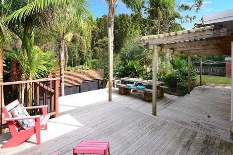 Photo of property in 18 Old North Road, Orewa, 0931