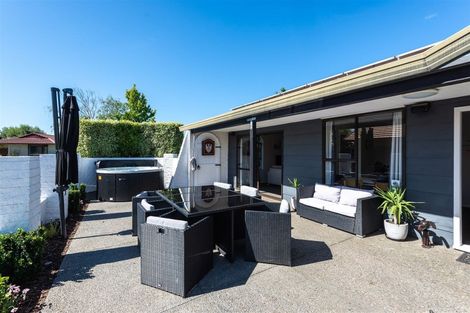 Photo of property in 9 Wakelin Place, Redwood, Christchurch, 8051