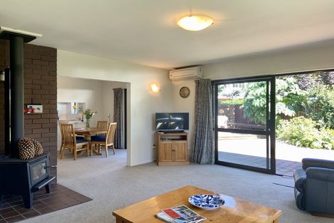 Photo of property in 1/16a Sayers Crescent, Ilam, Christchurch, 8041