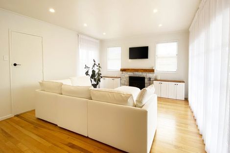 Photo of property in 54 Alma Crescent, Papakura, 2110