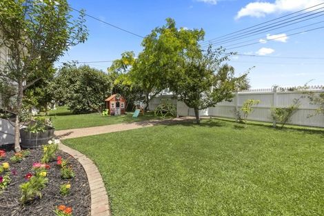 Photo of property in 13 Aramoana Avenue, Devonport, Auckland, 0624