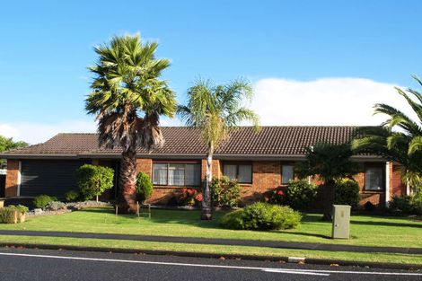 Photo of property in 1/55 Golfland Drive, Golflands, Auckland, 2013